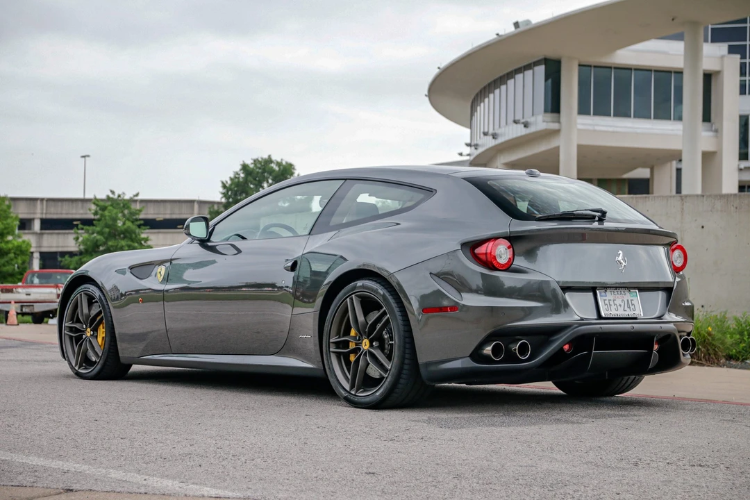 2015 Ferrari FF - Image 14 of 31