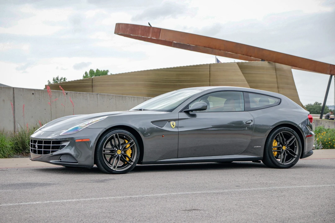 2015 Ferrari FF - Image 17 of 31