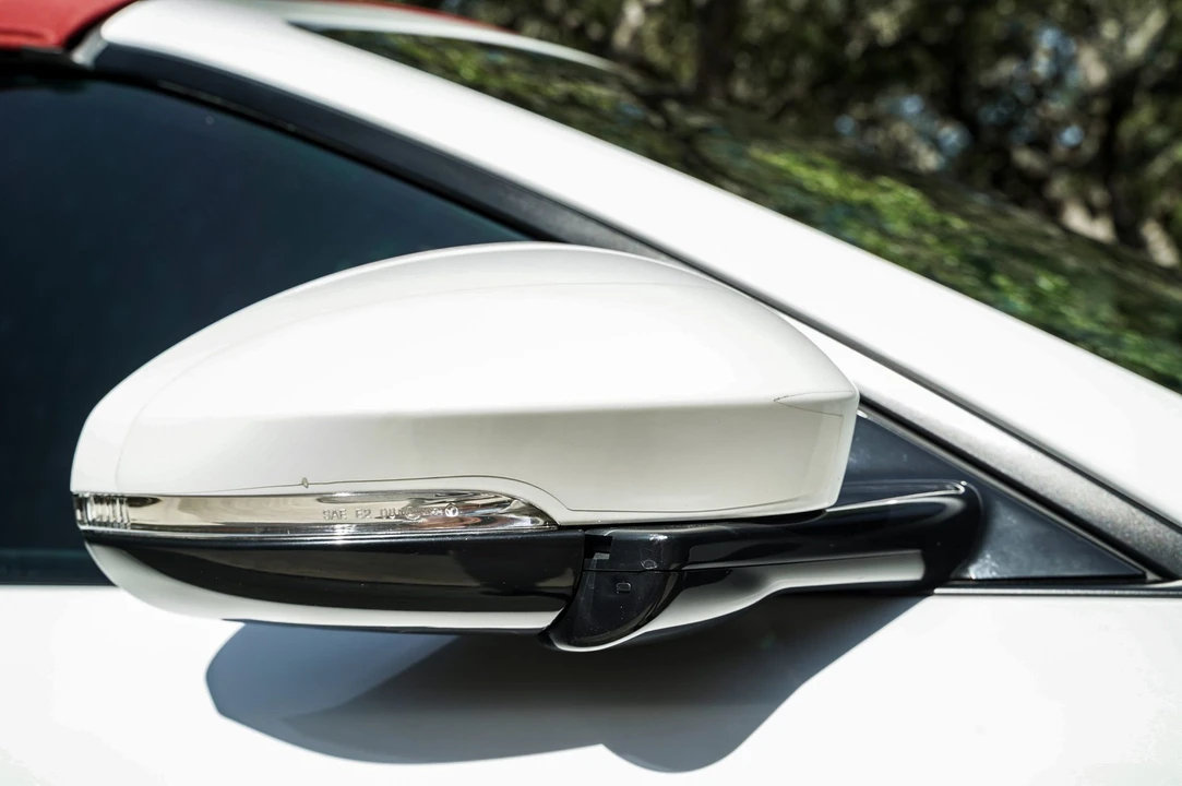 2015 Jaguar F-Type 1st Gen - Image 26 of 31