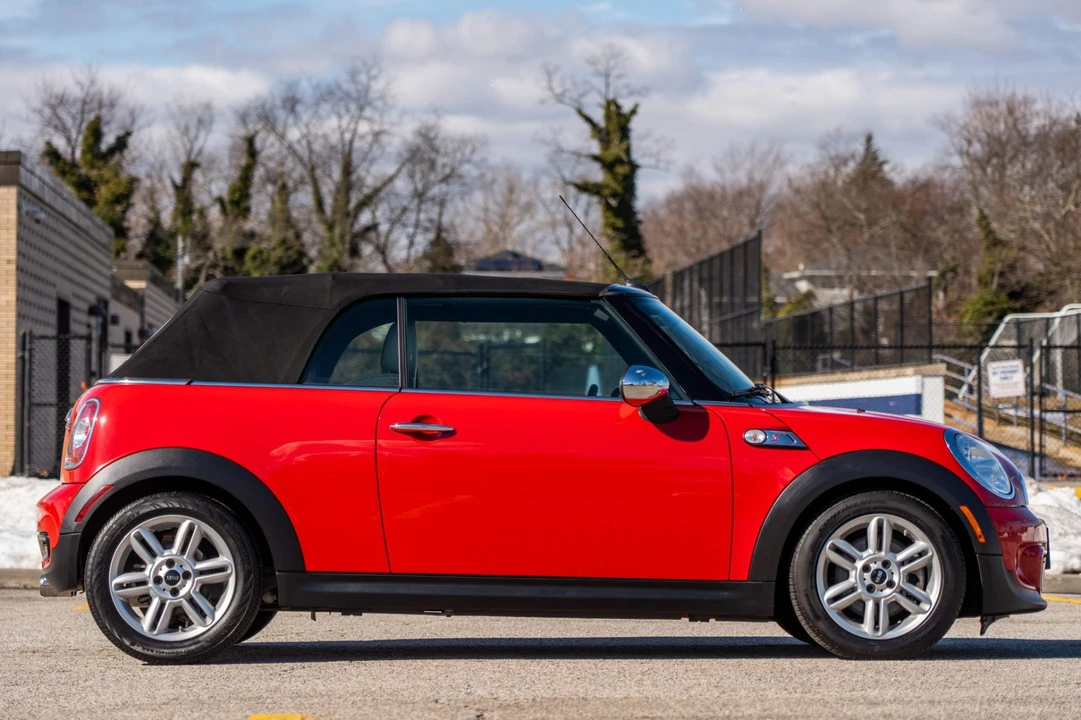 2015 Mini Mini 2nd Gen - Image 3 of 7