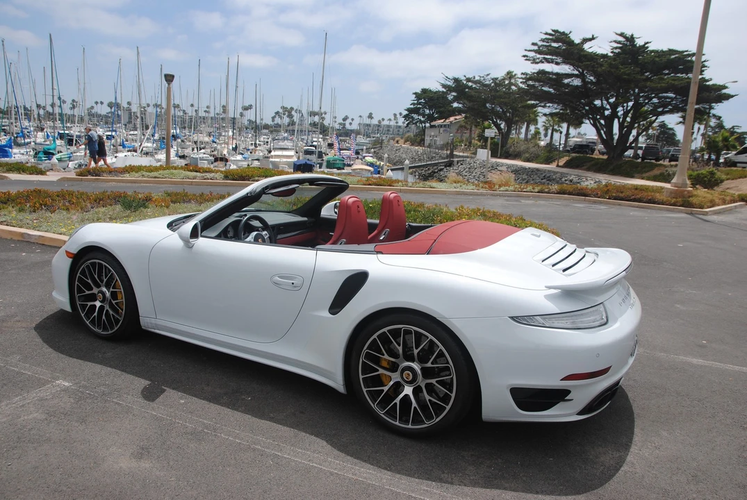2015 Porsche 991 Turbo S - Image 26 of 31