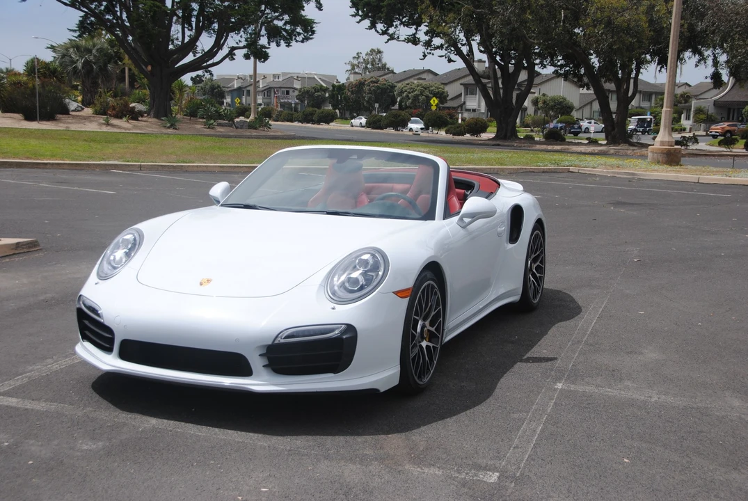 2015 Porsche 991 Turbo S - Image 5 of 31