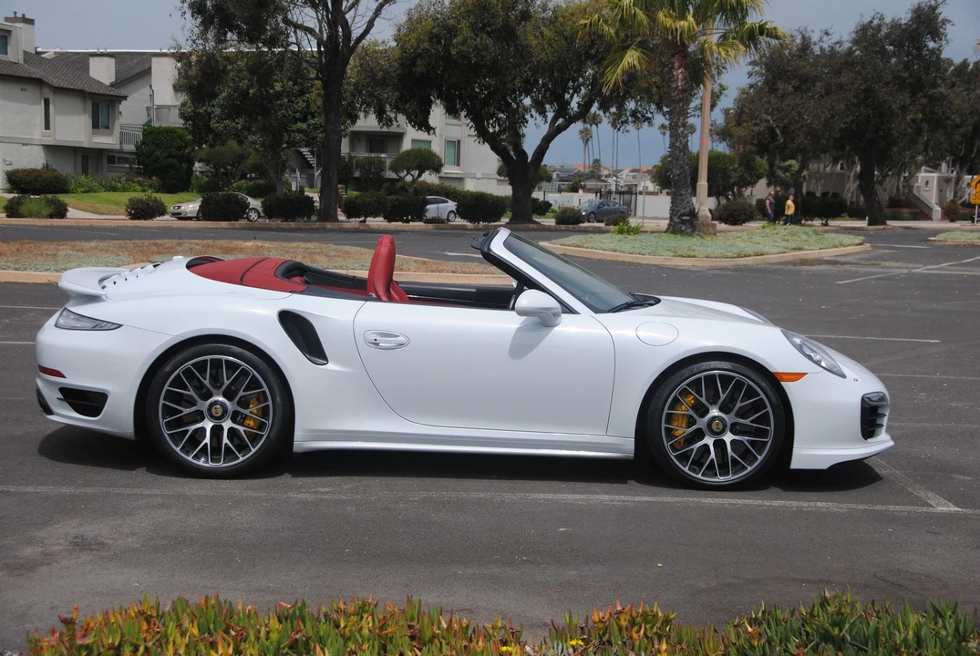 2015 Porsche 991 Turbo S - Image 13 of 31
