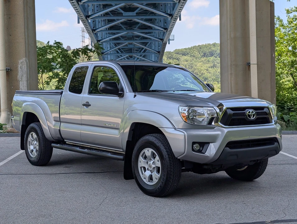 2015 Toyota Tacoma 2nd Gen - Image 7 of 31