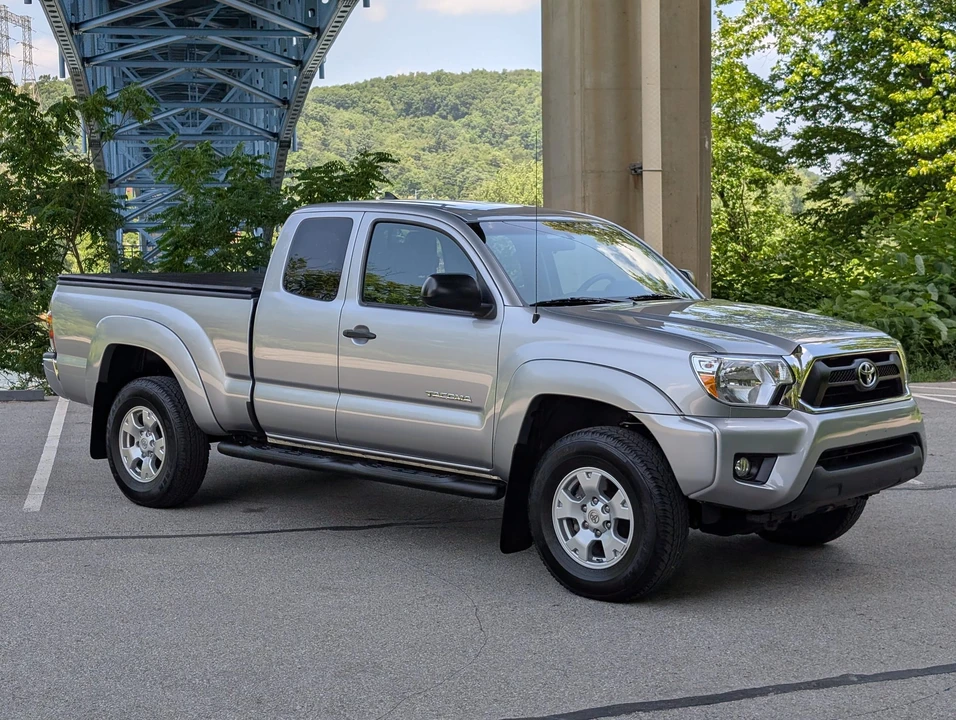 2015 Toyota Tacoma 2nd Gen - Image 11 of 31
