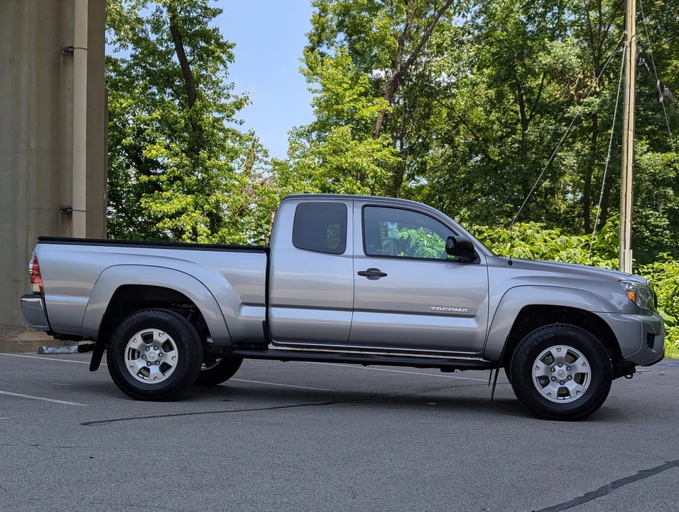 2015 Toyota Tacoma 2nd Gen - Image 15 of 31