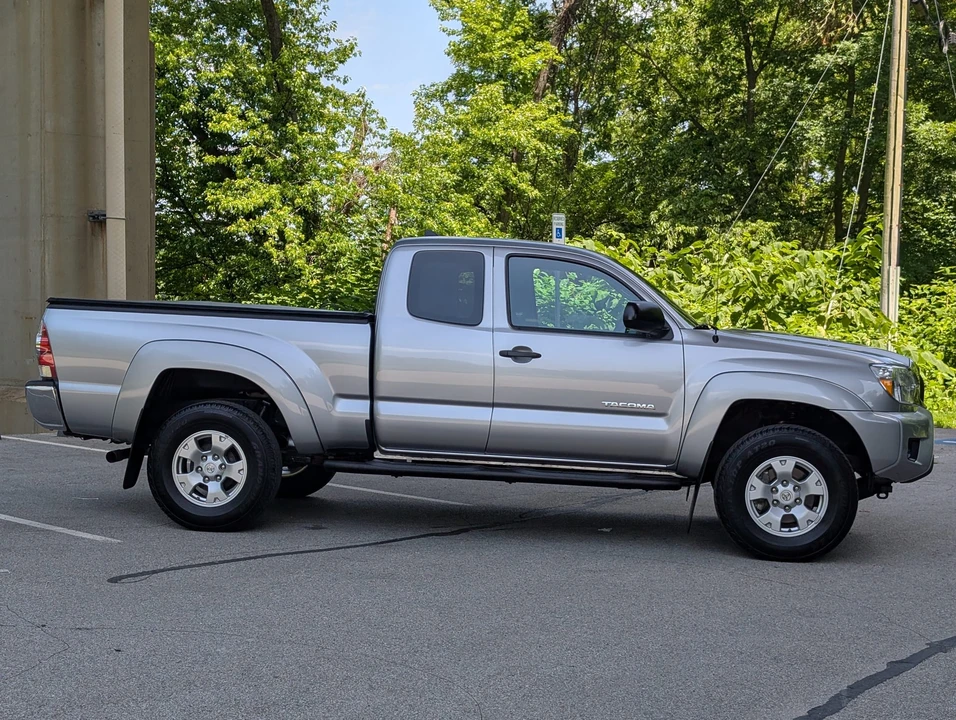 2015 Toyota Tacoma 2nd Gen - Image 16 of 31