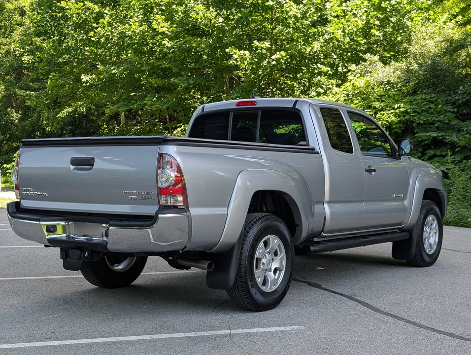 2015 Toyota Tacoma 2nd Gen - Image 24 of 31