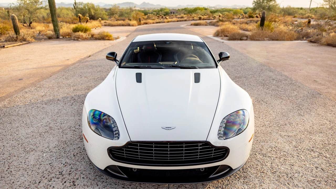 2016 Aston Martin V8 Vantage (2006-2017) - Image 11 of 31