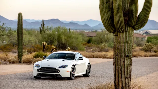 2016 Aston Martin V8 Vantage (2006-2017) - Image 4 of 31