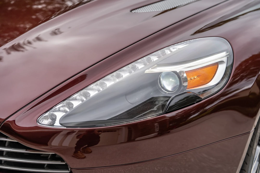 2016 Aston Martin Vanquish 2nd Gen - Image 15 of 31