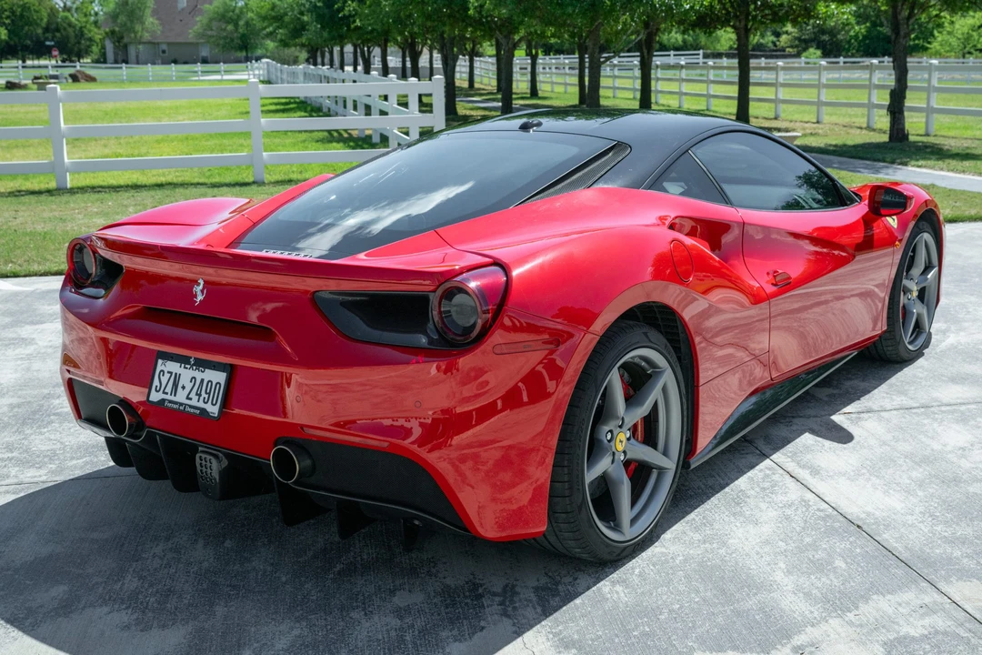 2016 Ferrari 488 GTB - Image 7 of 31