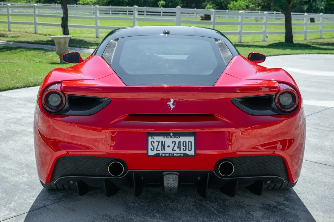 2016 Ferrari 488 GTB - Image 8 of 31