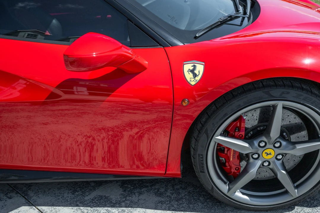 2016 Ferrari 488 GTB - Image 19 of 31