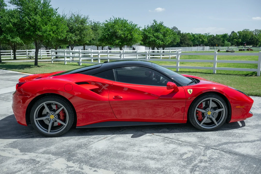 2016 Ferrari 488 GTB - Image 6 of 31