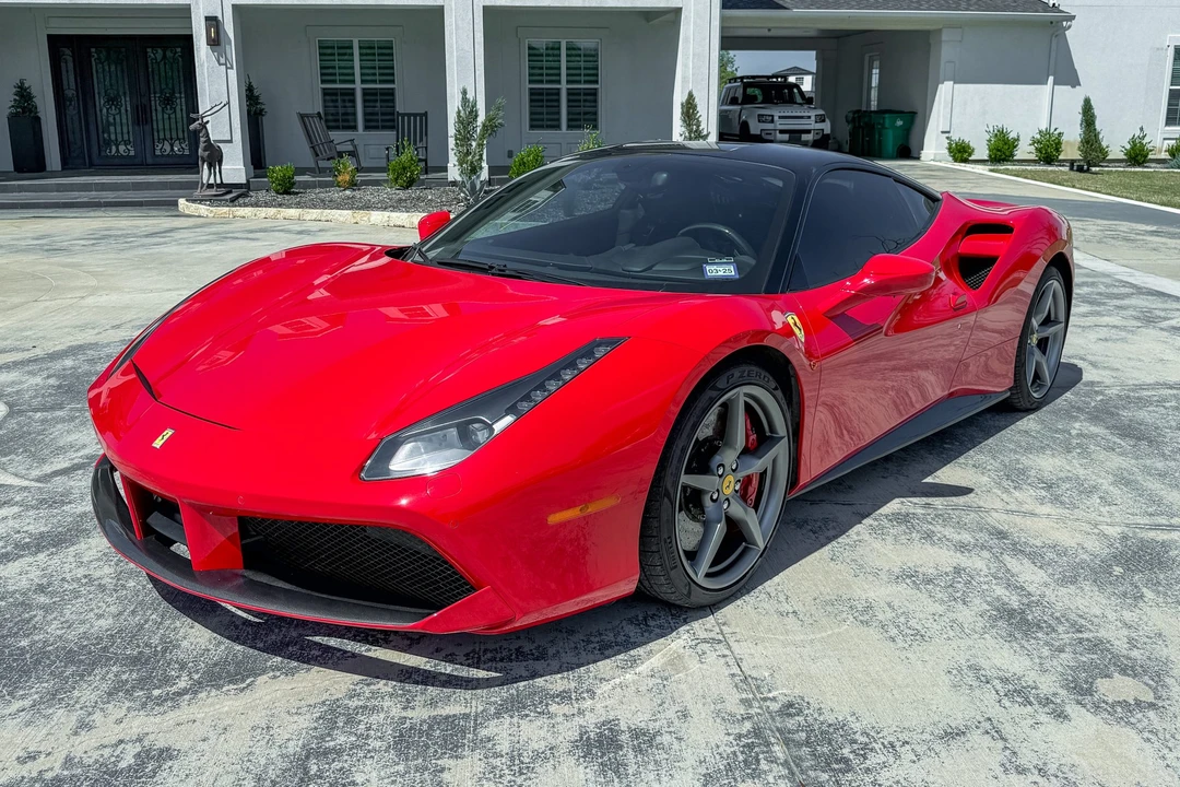 2016 Ferrari 488 GTB - Image 2 of 31