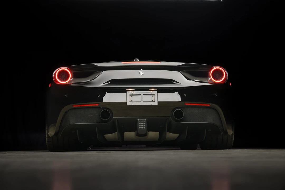 2016 Ferrari 488 GTB - Image 24 of 31