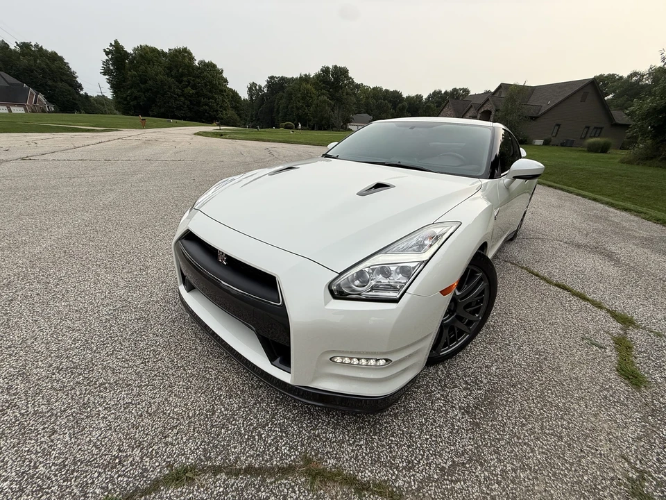 2016 Nissan R35 GT-R Premium - Image 5 of 31