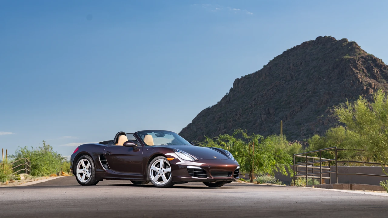 2016 Porsche 981 Boxster - Image 12 of 31
