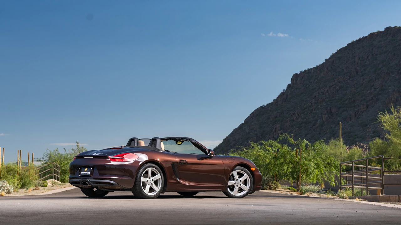 2016 Porsche 981 Boxster - Image 15 of 31