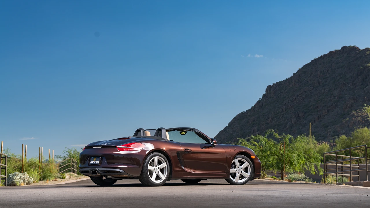 2016 Porsche 981 Boxster - Image 16 of 31