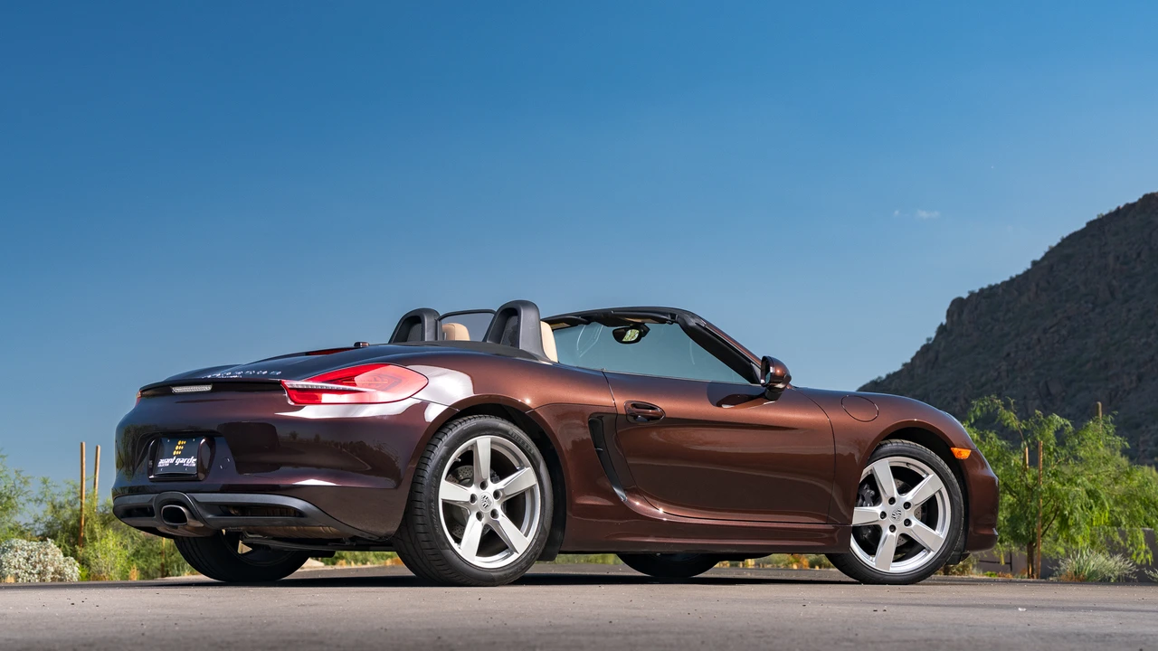 2016 Porsche 981 Boxster - Image 17 of 31