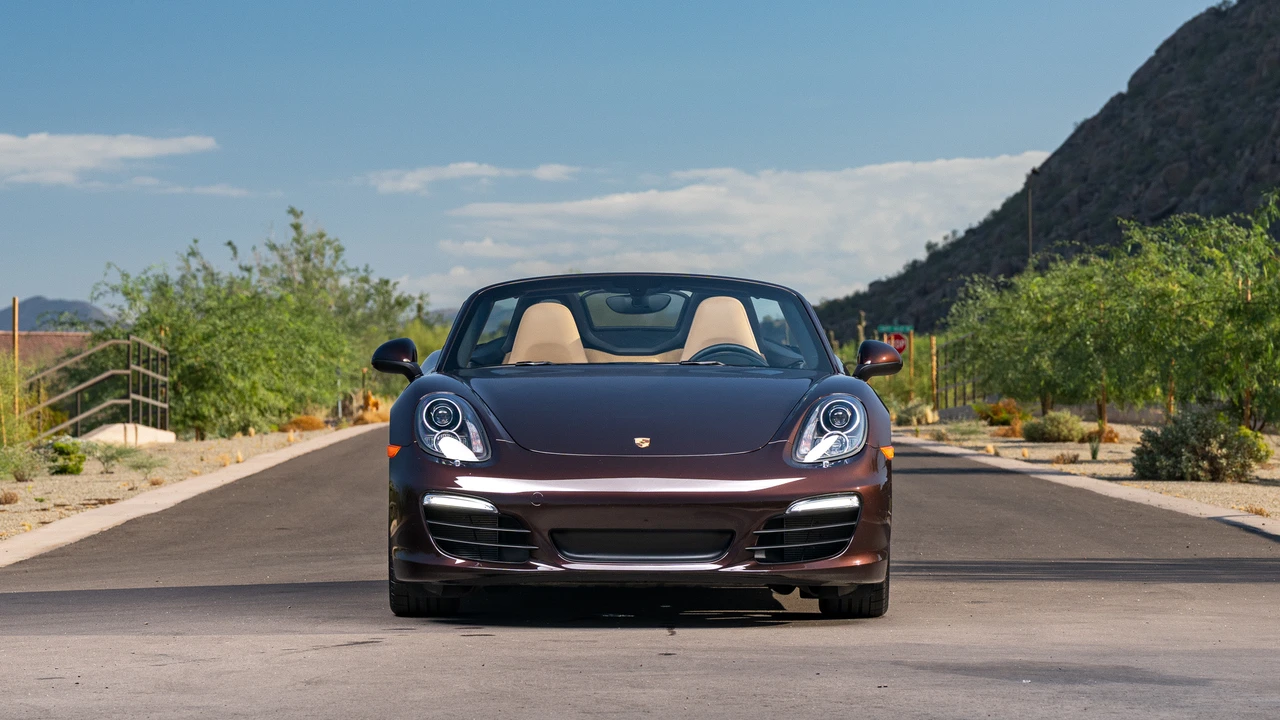 2016 Porsche 981 Boxster - Image 8 of 31