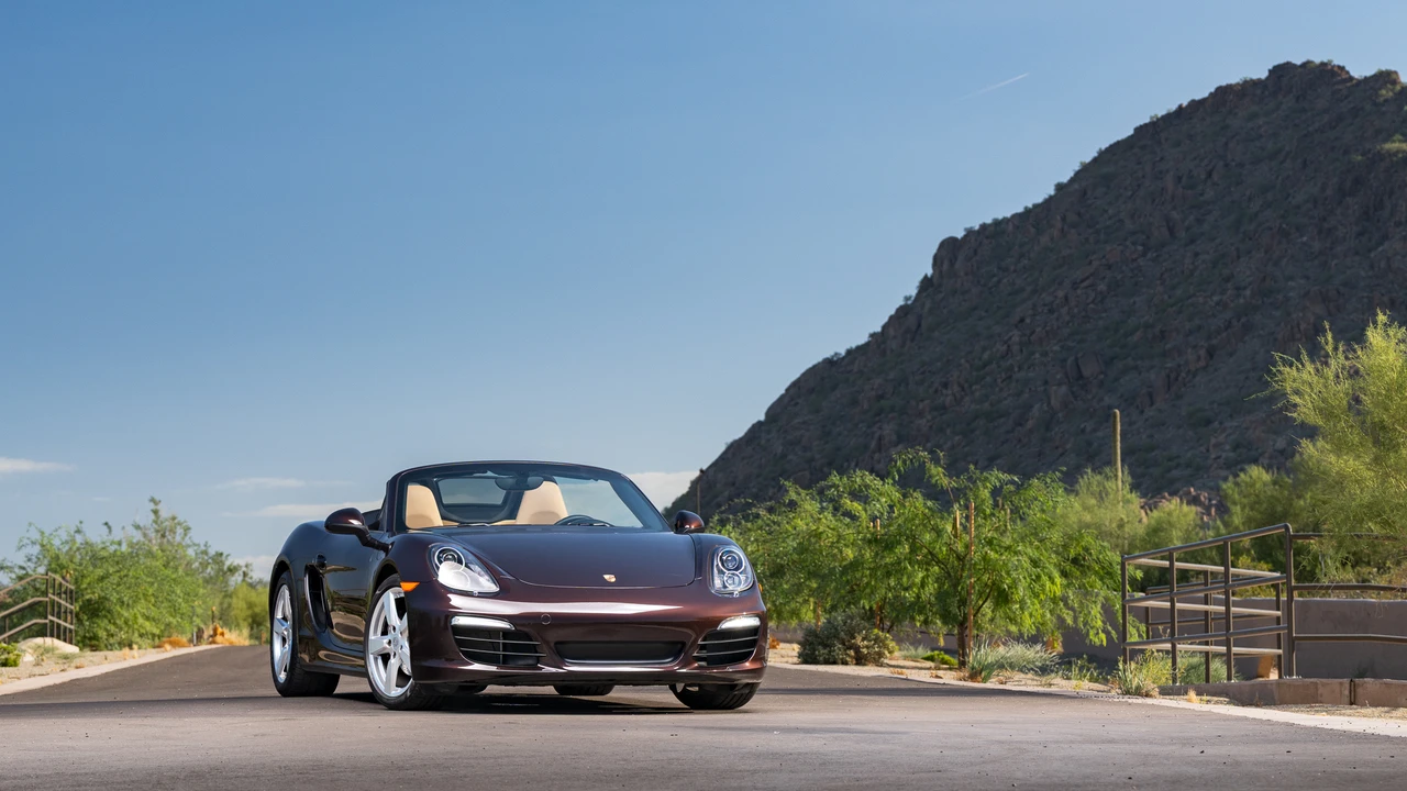 2016 Porsche 981 Boxster - Image 10 of 31