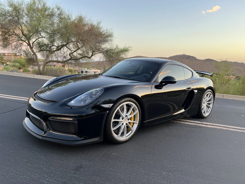 2016 Porsche 981 Cayman GT4 - Image 2 of 31