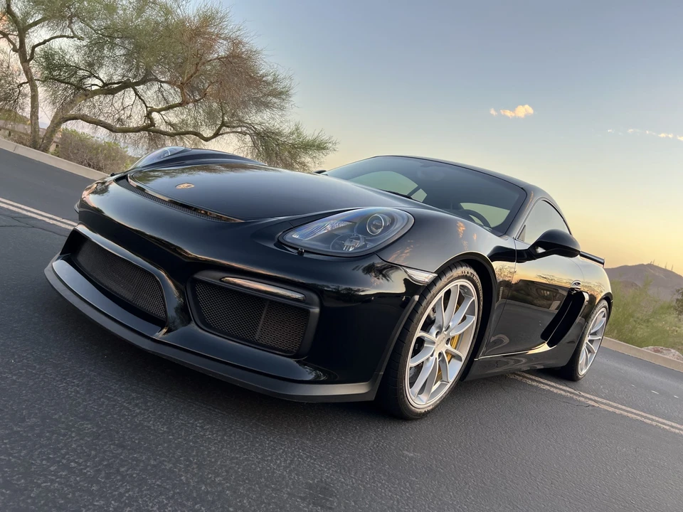 2016 Porsche 981 Cayman GT4 - Image 8 of 31