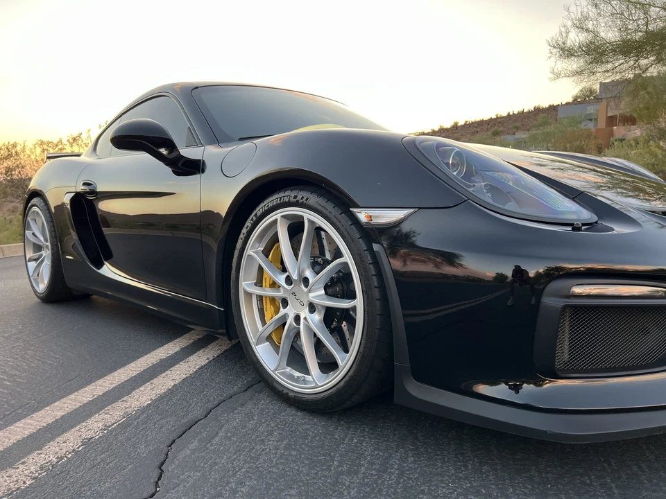 2016 Porsche 981 Cayman GT4 - Image 29 of 31