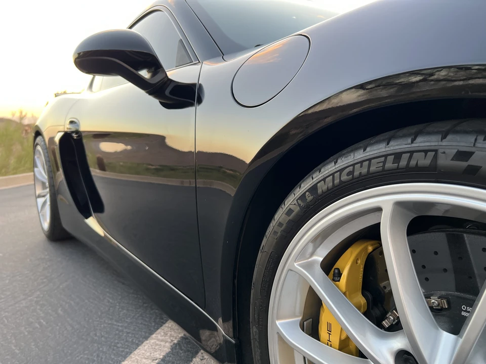 2016 Porsche 981 Cayman GT4 - Image 30 of 31