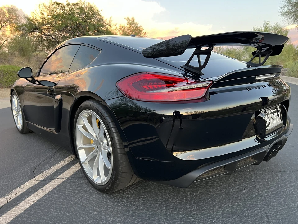2016 Porsche 981 Cayman GT4 - Image 24 of 31
