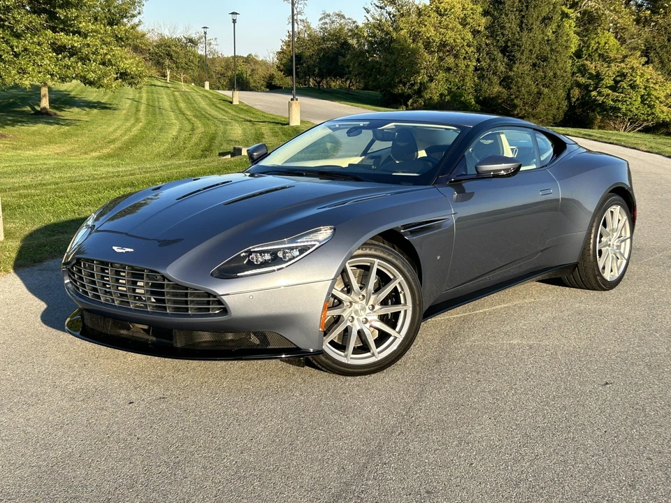 2017 Aston Martin DB11 V12 - Image 5 of 31