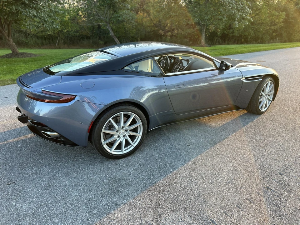 2017 Aston Martin DB11 V12 - Image 21 of 31