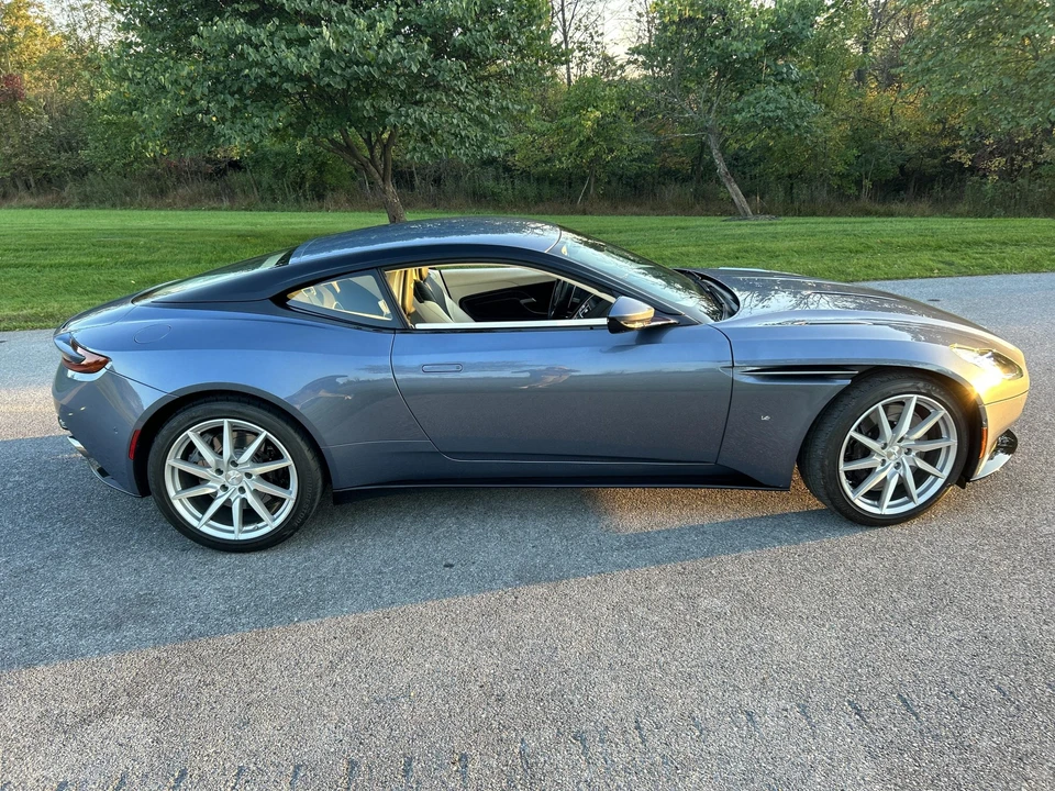 2017 Aston Martin DB11 V12 - Image 24 of 31