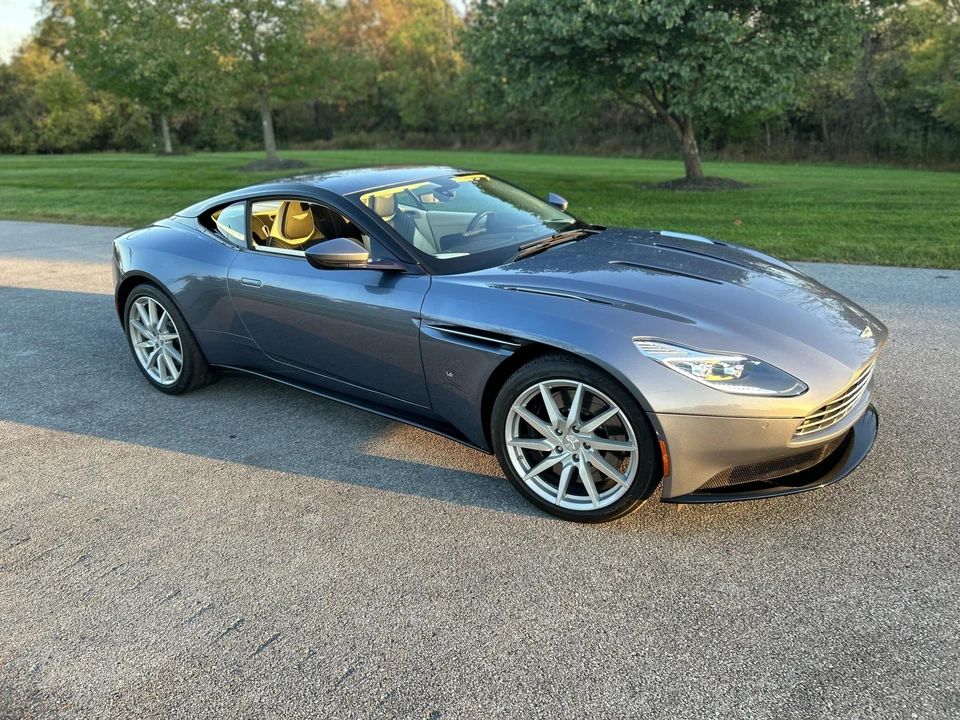 2017 Aston Martin DB11 V12 - Image 28 of 31