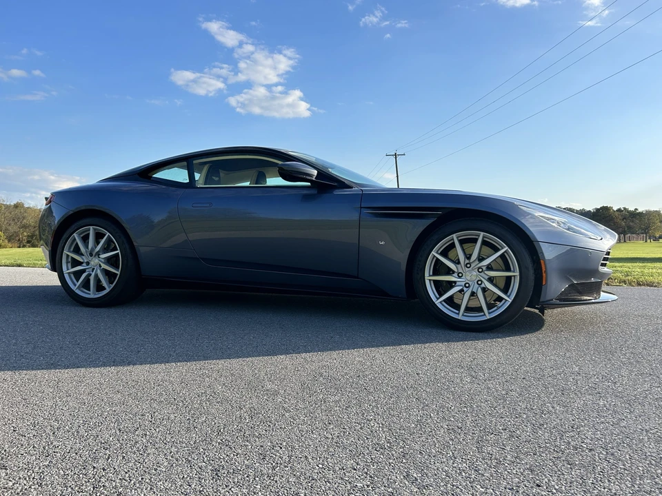 2017 Aston Martin DB11 V12 - Image 29 of 31