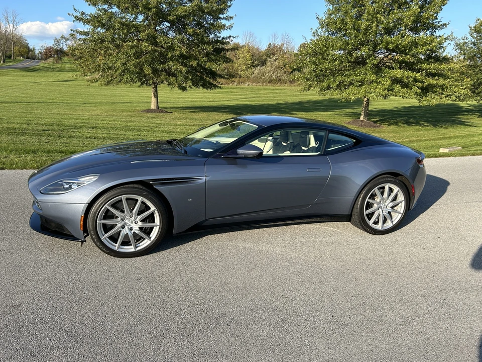 2017 Aston Martin DB11 V12 - Image 9 of 31
