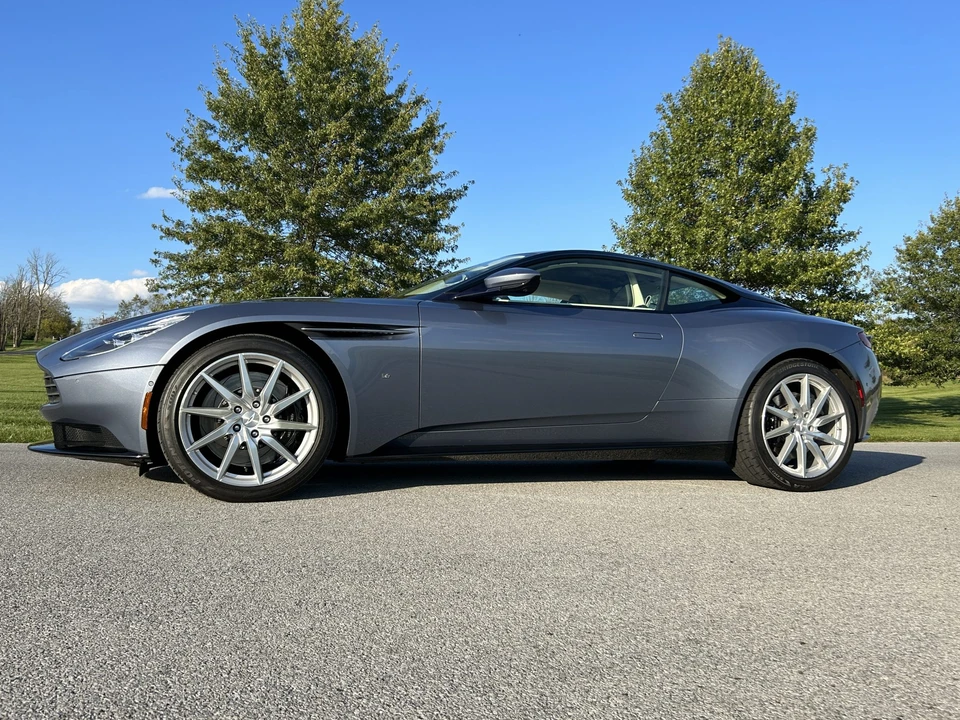 2017 Aston Martin DB11 V12 - Image 10 of 31