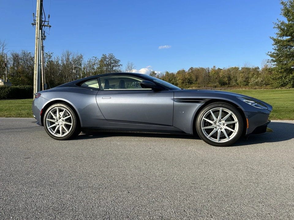 2017 Aston Martin DB11 V12 - Image 27 of 31