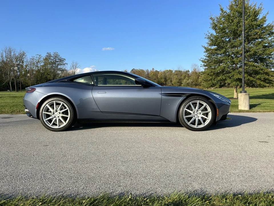 2017 Aston Martin DB11 V12 - Image 25 of 31