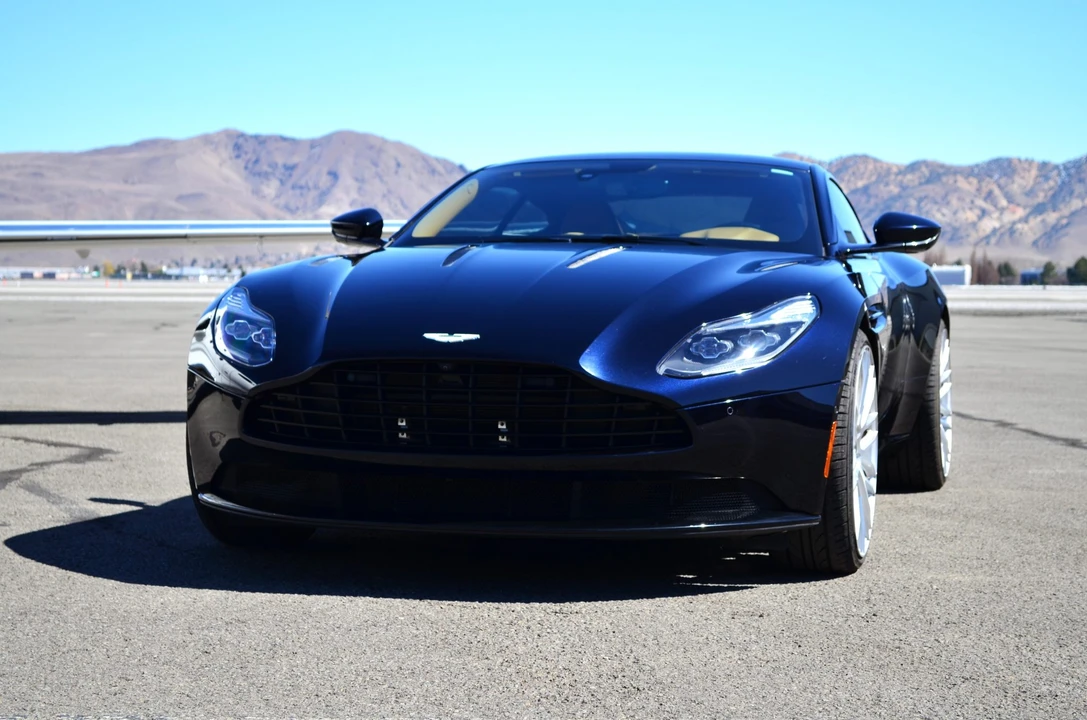2017 Aston Martin DB11 V12 - Image 3 of 31