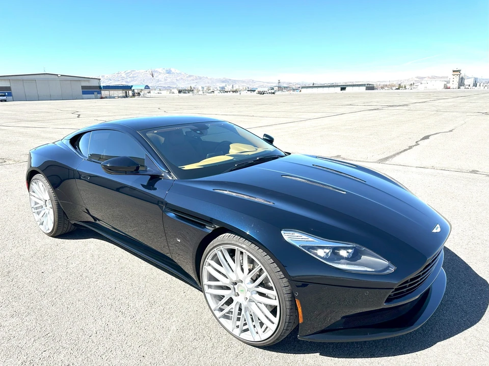 2017 Aston Martin DB11 V12 - Image 21 of 31