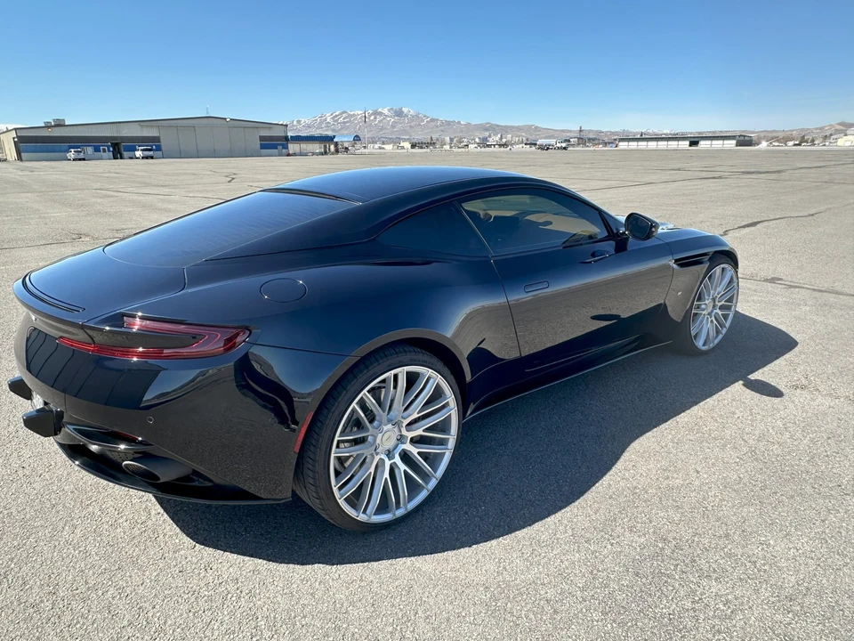 2017 Aston Martin DB11 V12 - Image 15 of 31