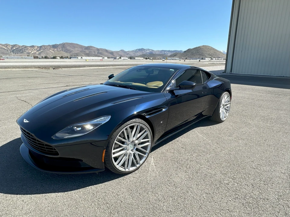 2017 Aston Martin DB11 V12 - Image 6 of 31