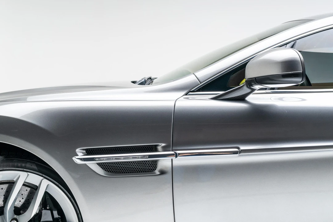 2017 Aston Martin Vanquish 2nd Gen - Image 28 of 31