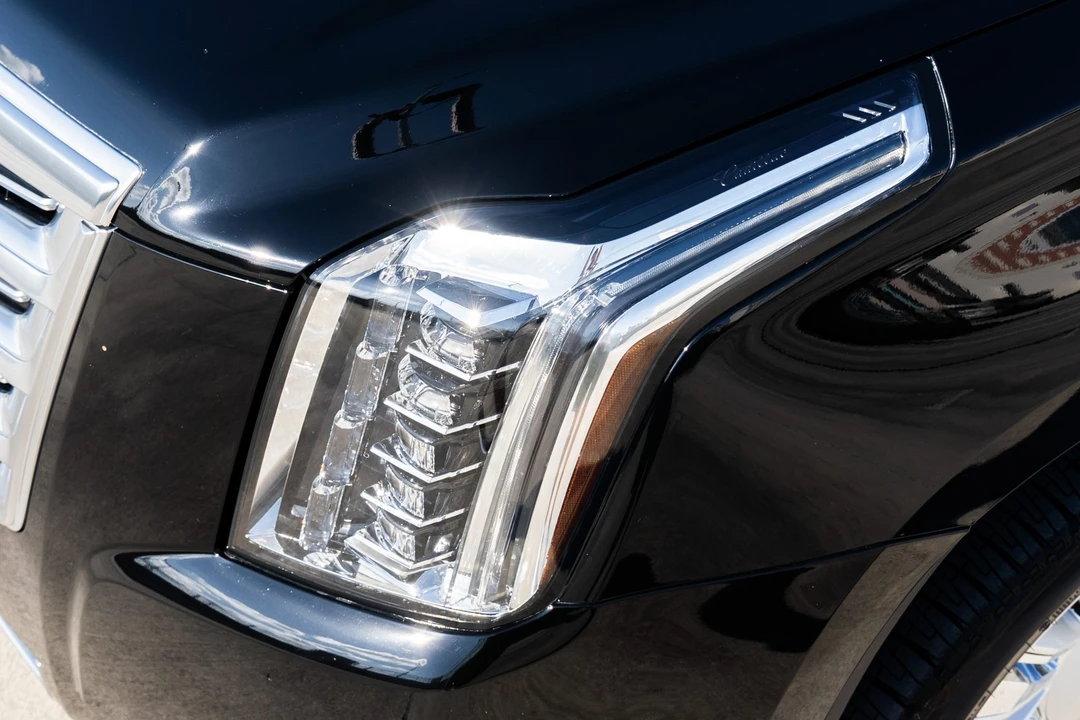 2017 Cadillac Escalade 4th Gen - Image 11 of 31