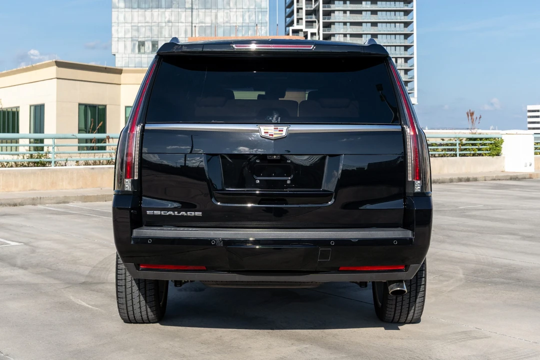 2017 Cadillac Escalade 4th Gen - Image 4 of 31