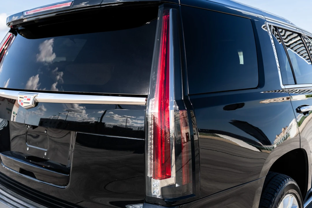 2017 Cadillac Escalade 4th Gen - Image 16 of 31
